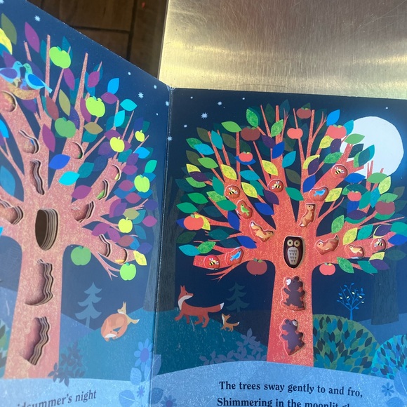 Tree a peek through board book 🌲 📖 🦉 🦊 🐦 🍃🌝 - Picture 3 of 5